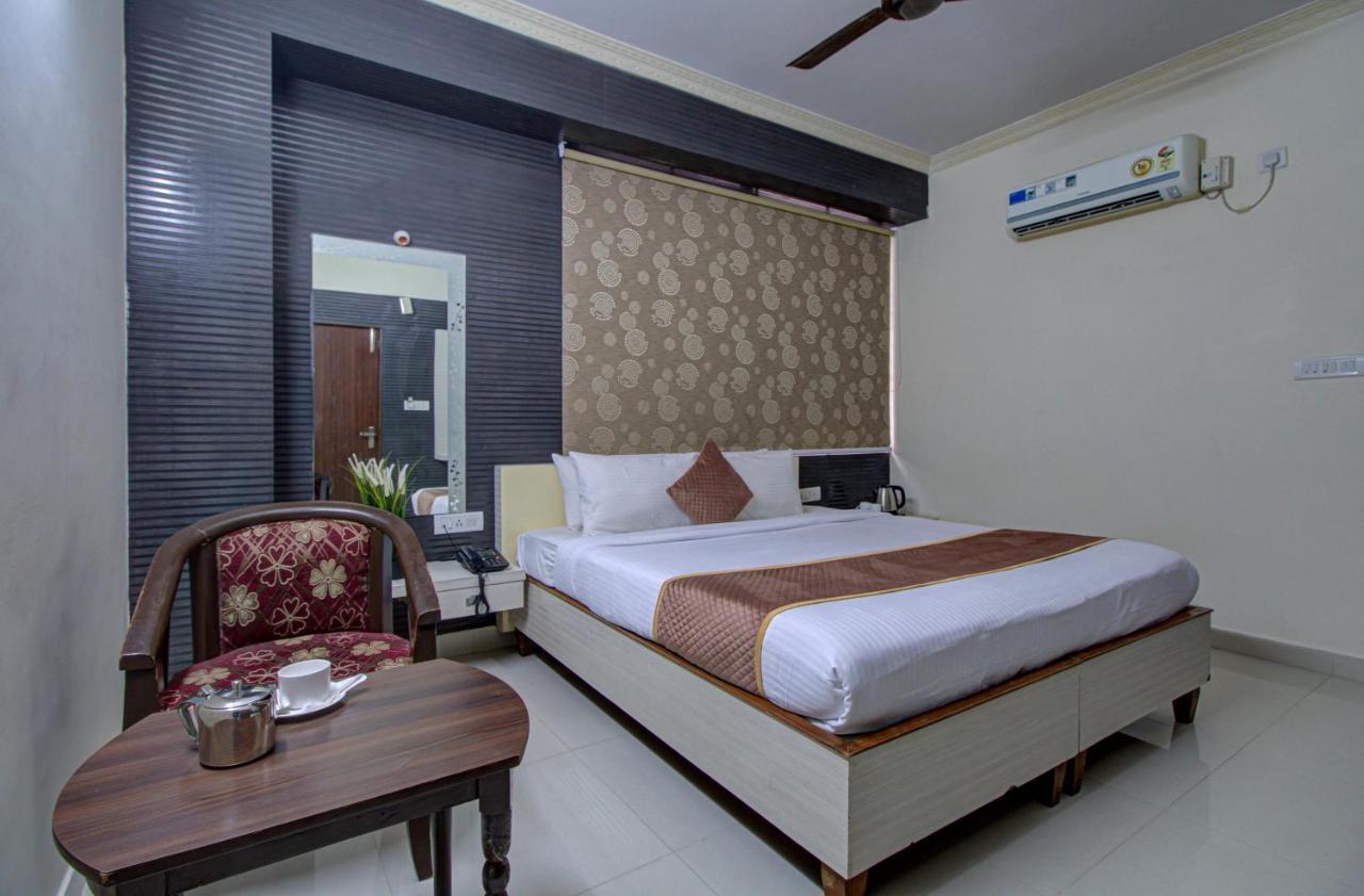 Hotel Royal Classio, Bangalore Exterior foto